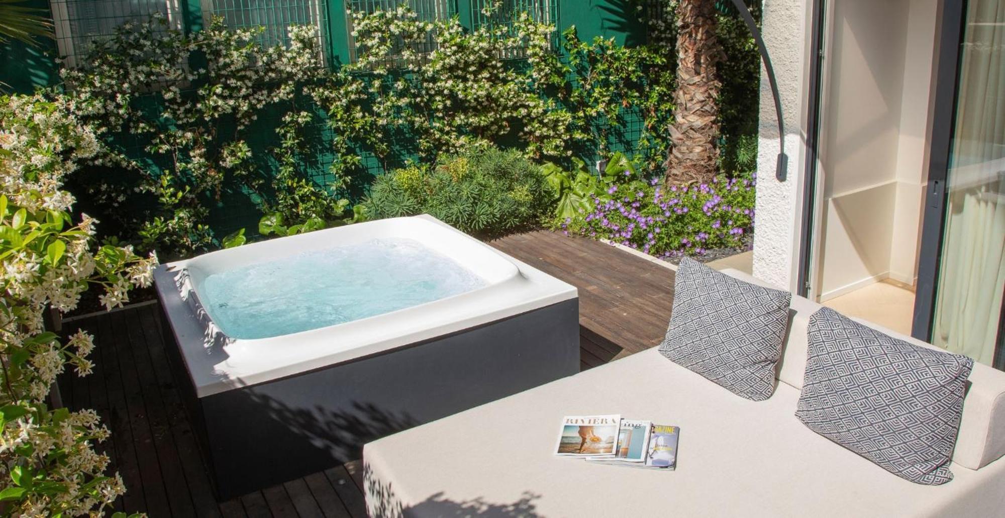 Casa Riva Hotel Riccione Exterior photo